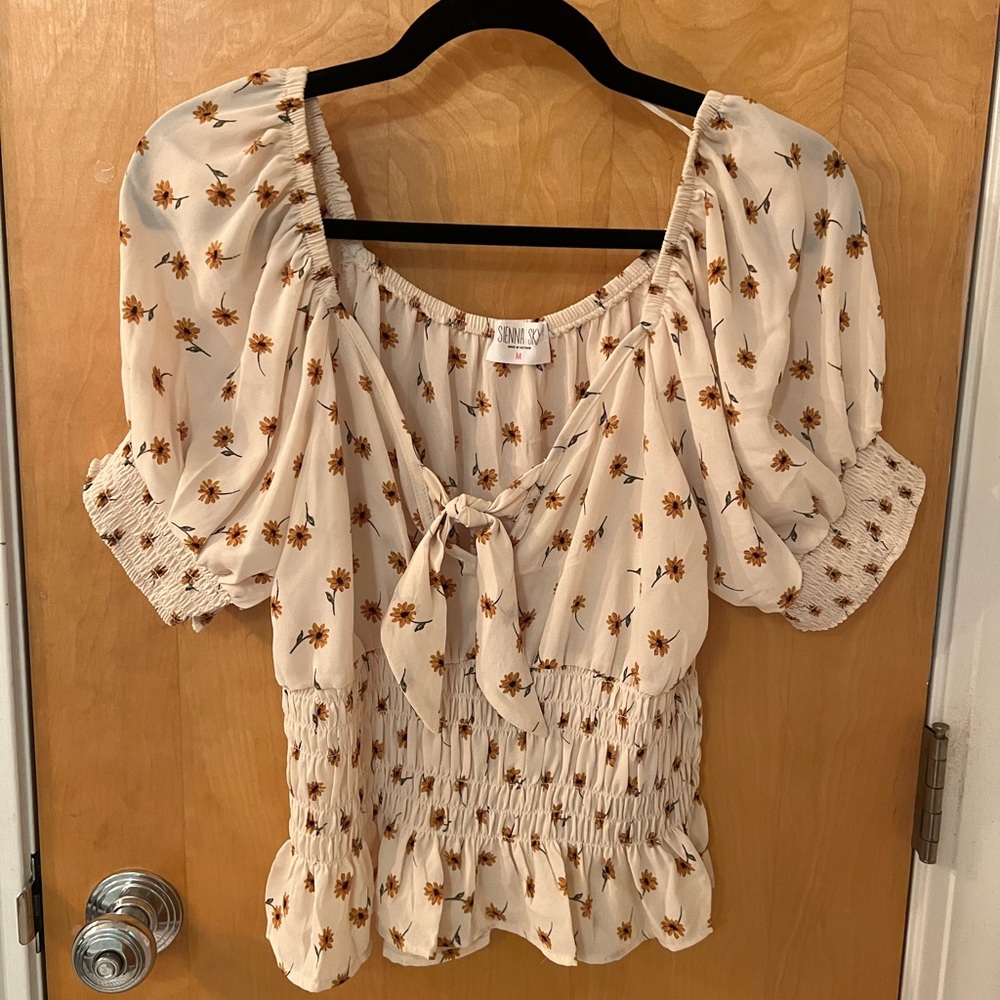 Cream top with yellow flowers, short sleeve, medium